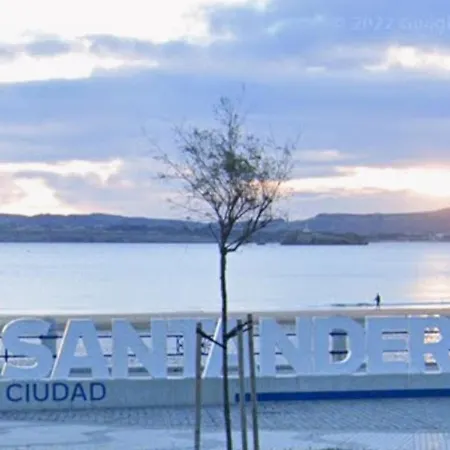 Urbanizacion Delfines アパート *